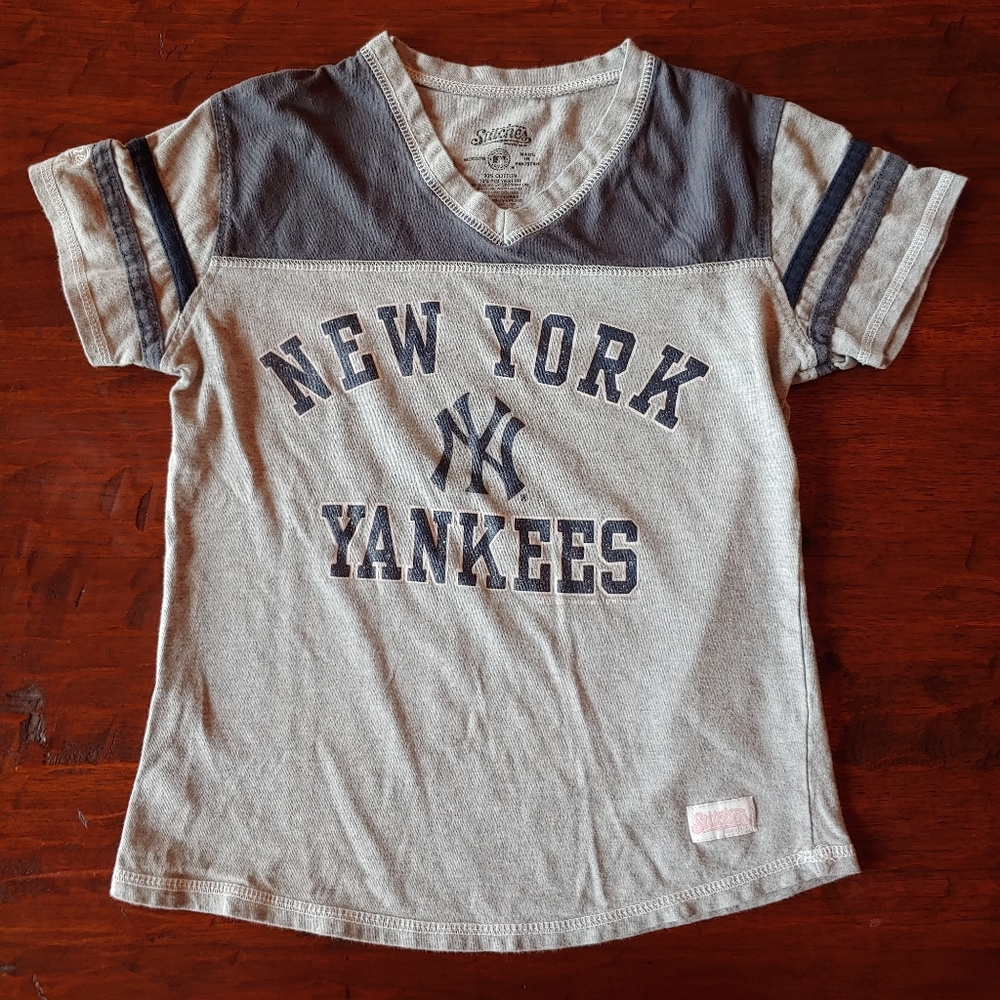Stitches Girls New York Yankees Shirt size medium